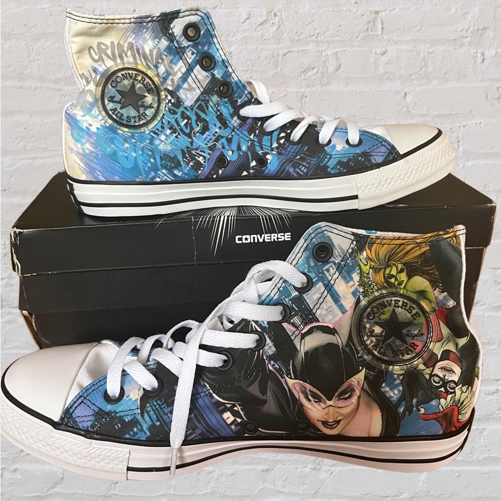 Converse trainers. Gotham city, Batman, uk 8 hi - Picture 1 of 6